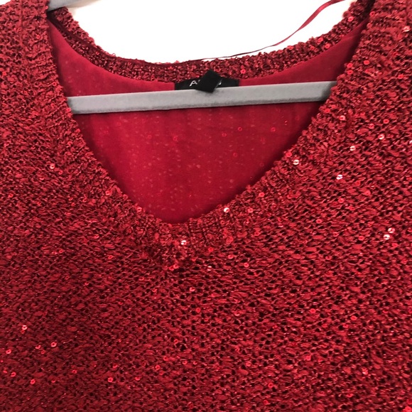 Sparkling red sweater - Picture 3 of 3
